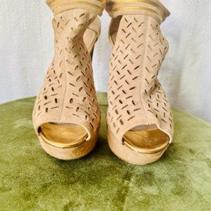 Sergio Rossi size 41 Suede platform sandals,